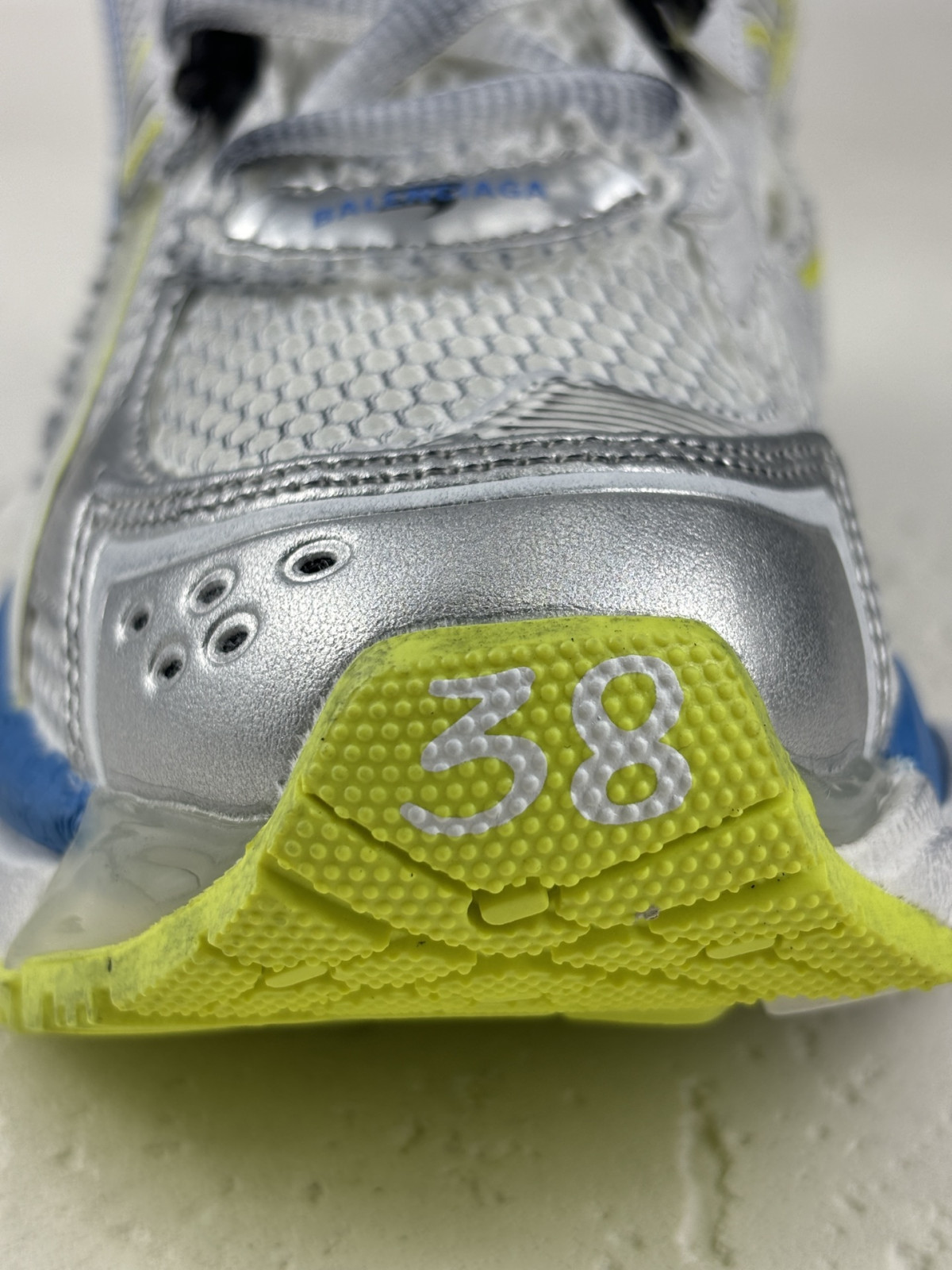 efcfa54f6fc87b04e52d315d70b331a9_1760785484_3414.jpg